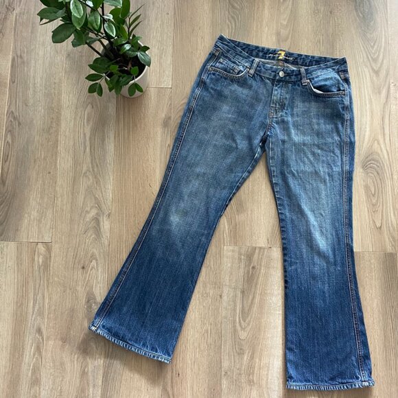 7 For All Mankind Mid-Blue Flare Cropped Jeans - Picture 1 of 15